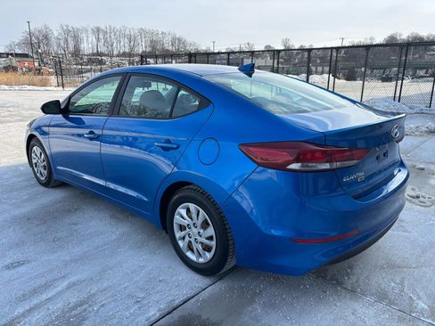 Used 2017 Hyundai Elantra SE FWD image 6