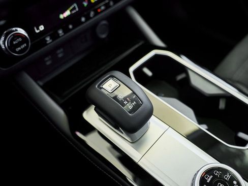 New 2026 Mitsubishi Outlander SE FWD image 48