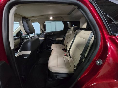 Used 2020 Ford Escape SE Sport image 18