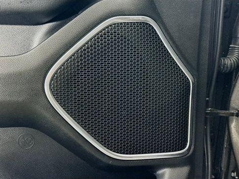 Used 2021 RAM 1500 Laramie image 18