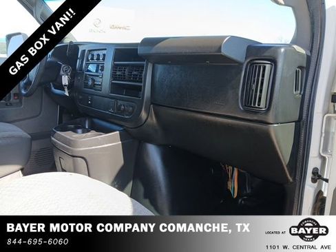 Used 2016 GMC Savana 3500 Extended image 18