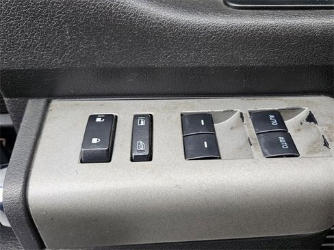 Used 2016 Ford F350 Lariat image 18