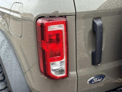 New 2025 Ford Bronco 4-Door image 11