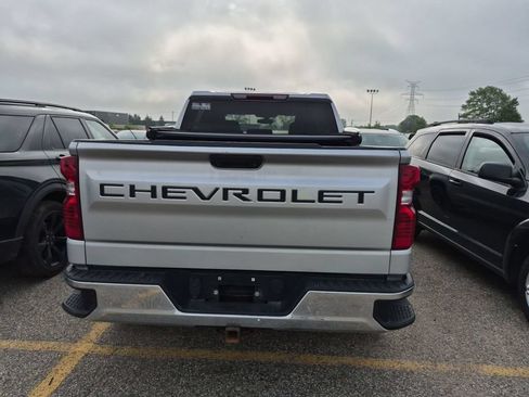 Used 2020 Chevrolet Silverado 1500 LT AWD/4WD image 3