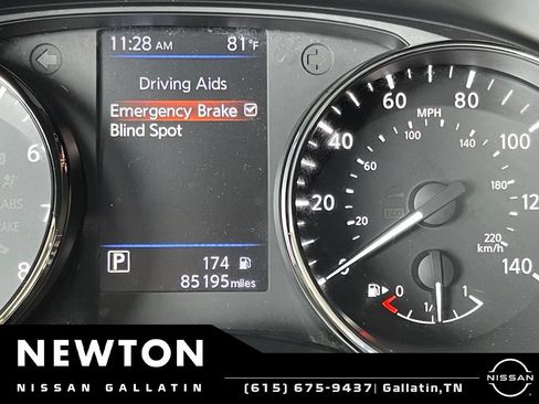 Used 2018 Nissan Rogue SV FWD image 24