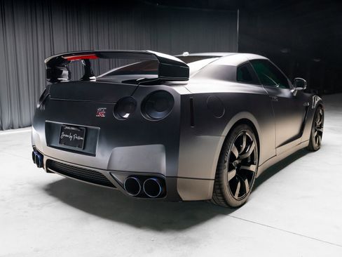 Used 2009 Nissan GT-R Premium AWD/4WD image 33
