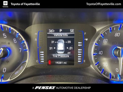 Used 2018 Chrysler Pacifica Touring Plus image 36