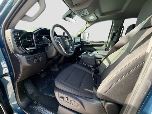 New 2026 Chevrolet Silverado 2500 LT w/ Convenience Package image 21