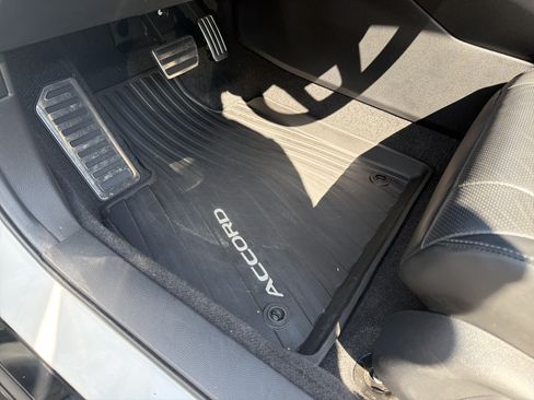 Used 2024 Honda Accord Sport image 17