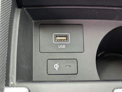 Used 2022 Hyundai Santa Fe Limited FWD image 31
