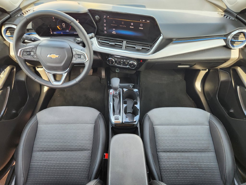 Used 2024 Chevrolet Trax LT w/ Driver Confidence Package FWD image 24