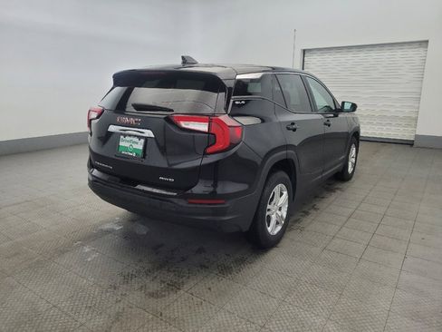 Used 2024 GMC Terrain SLE image 9