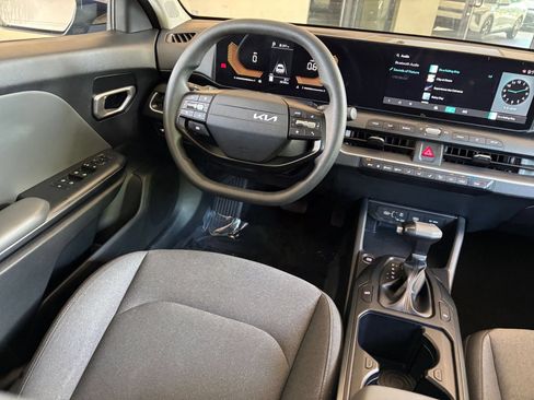 Used 2025 Kia K4 FWD image 33