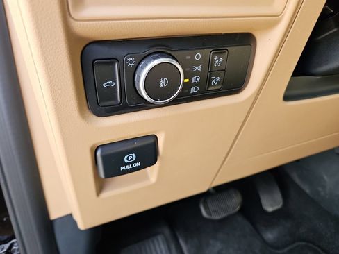 Used 2023 Ford F150 XLT AWD/4WD image 25