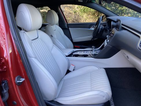 Used 2022 Genesis G70 2.0T w/ Prestige Package image 34