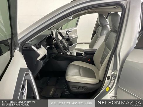Used 2020 Toyota RAV4 XLE Premium FWD image 11