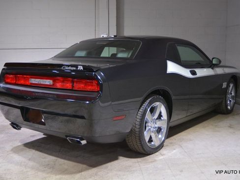 Used 2009 Dodge Challenger R/T image 4