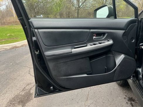 Used 2015 Subaru Crosstrek 2.0i Limited image 12