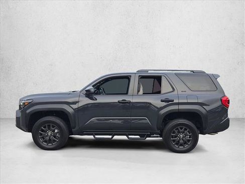 Used 2025 Toyota 4Runner SR5 AWD/4WD image 7