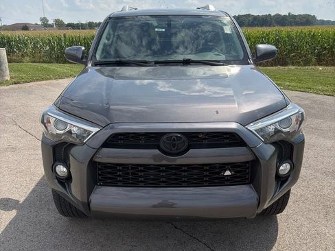 Used 2018 Toyota 4Runner SR5 RWD image 2
