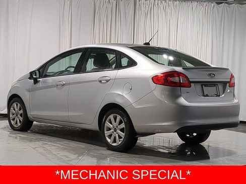 Used 2013 Ford Fiesta SE image 12