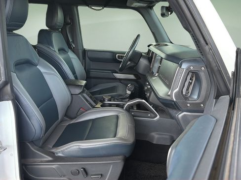 Used 2023 Ford Bronco Outer Banks AWD/4WD image 9