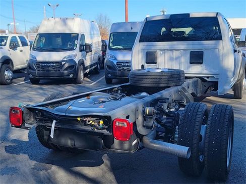 New 2026 RAM 5500 Tradesman w/ Chrome Appearance Group image 9