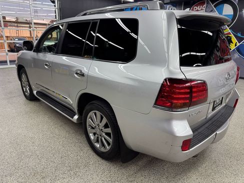Used 2010 Lexus LX 570 4WD image 3