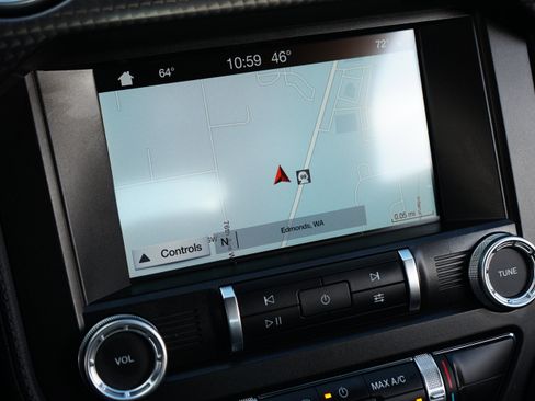 Used 2019 Ford Mustang Convertible w/ Ecoboost Performance Package image 24