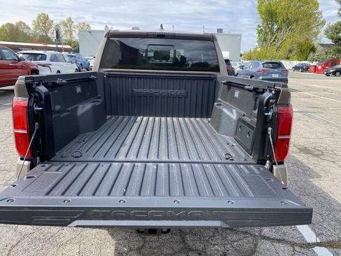 New 2026 Toyota Tacoma TRD Off-Road AWD/4WD image 5