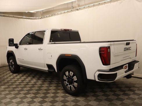 Used 2026 GMC Sierra 3500 Denali w/ Denali Reserve Package AWD/4WD image 3