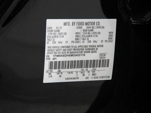 Certified 2021 Ford Explorer XLT w/ Equipment Group 202A image 24