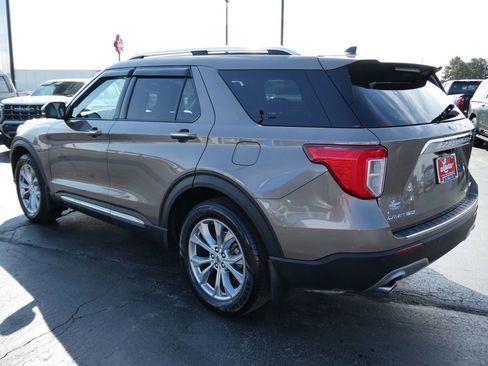 Used 2021 Ford Explorer Limited w/ Equipment Group 301A image 7
