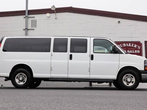 Used 2017 Chevrolet Express 3500 LT w/ LT Preferred Equipment Group RWD image 1