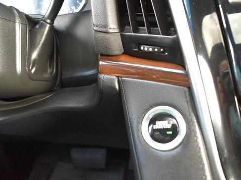 Used 2020 Cadillac Escalade Premium Luxury AWD/4WD image 43