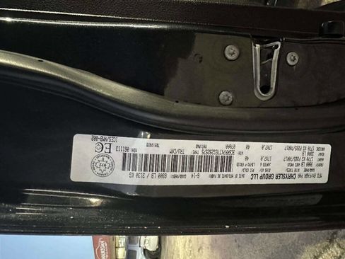 Used 2014 RAM 1500 ST w/ SXT Appearance Group image 32