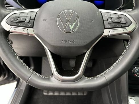 Used 2022 Volkswagen Taos SE AWD/4WD image 14