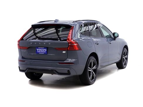 Used 2022 Volvo XC60 T8 R-Design AWD/4WD image 4