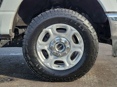 Certified 2025 Ford F250 XLT image 9