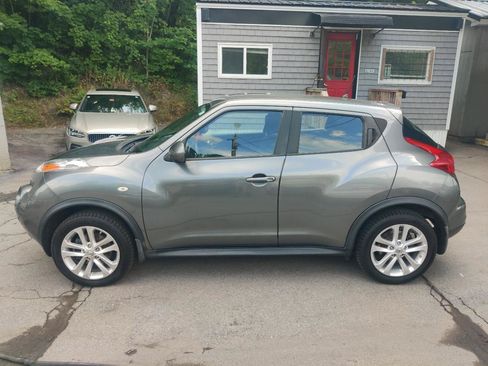 Used 2012 Nissan Juke S AWD/4WD image 3