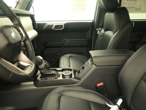 New 2026 Ford Bronco Outer Banks w/ Sasquatch Package AWD/4WD image 22