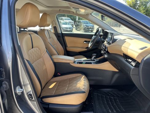 Used 2021 Nissan Sentra SV w/ SV Premium Package image 10