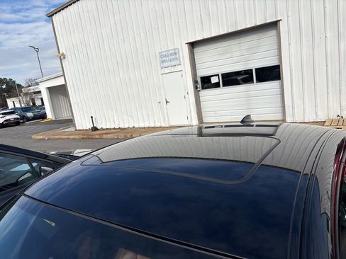 Used 2018 BMW X4 M40i image 17