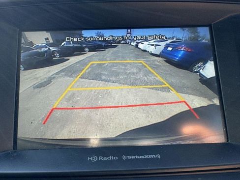 Used 2018 Kia Sorento FWD image 18