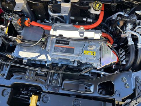 New 2026 Nissan Leaf Platinum+ w/ Cargo Package (Platinum+) image 28