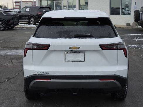 New 2026 Chevrolet Equinox LT w/ Convenience Package II image 21