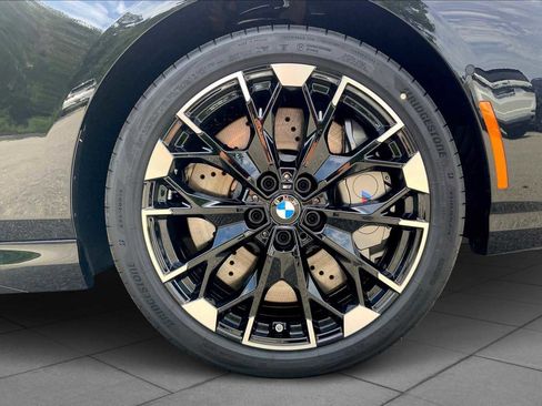 Used 2026 BMW M235i xDrive w/ Technology Package image 11