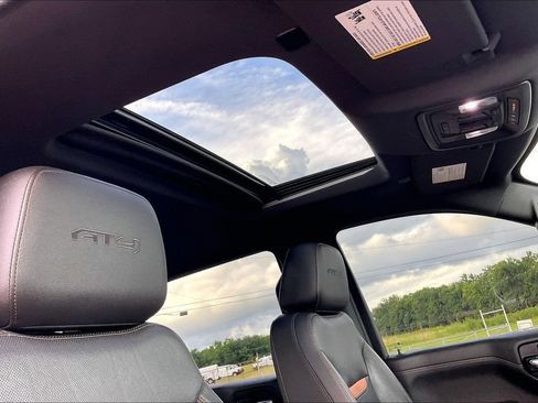 Used 2019 GMC Sierra 1500 AT4 w/ AT4 Premium Package AWD/4WD image 28