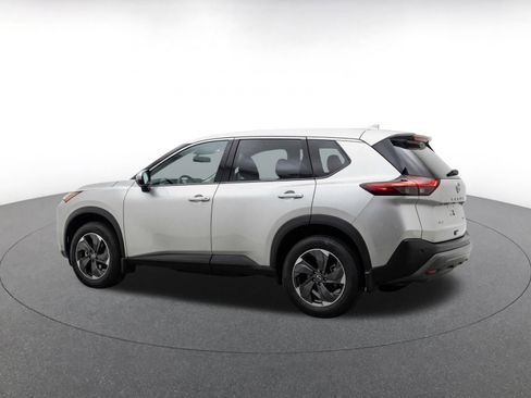 Used 2025 Nissan Rogue SV AWD/4WD image 7