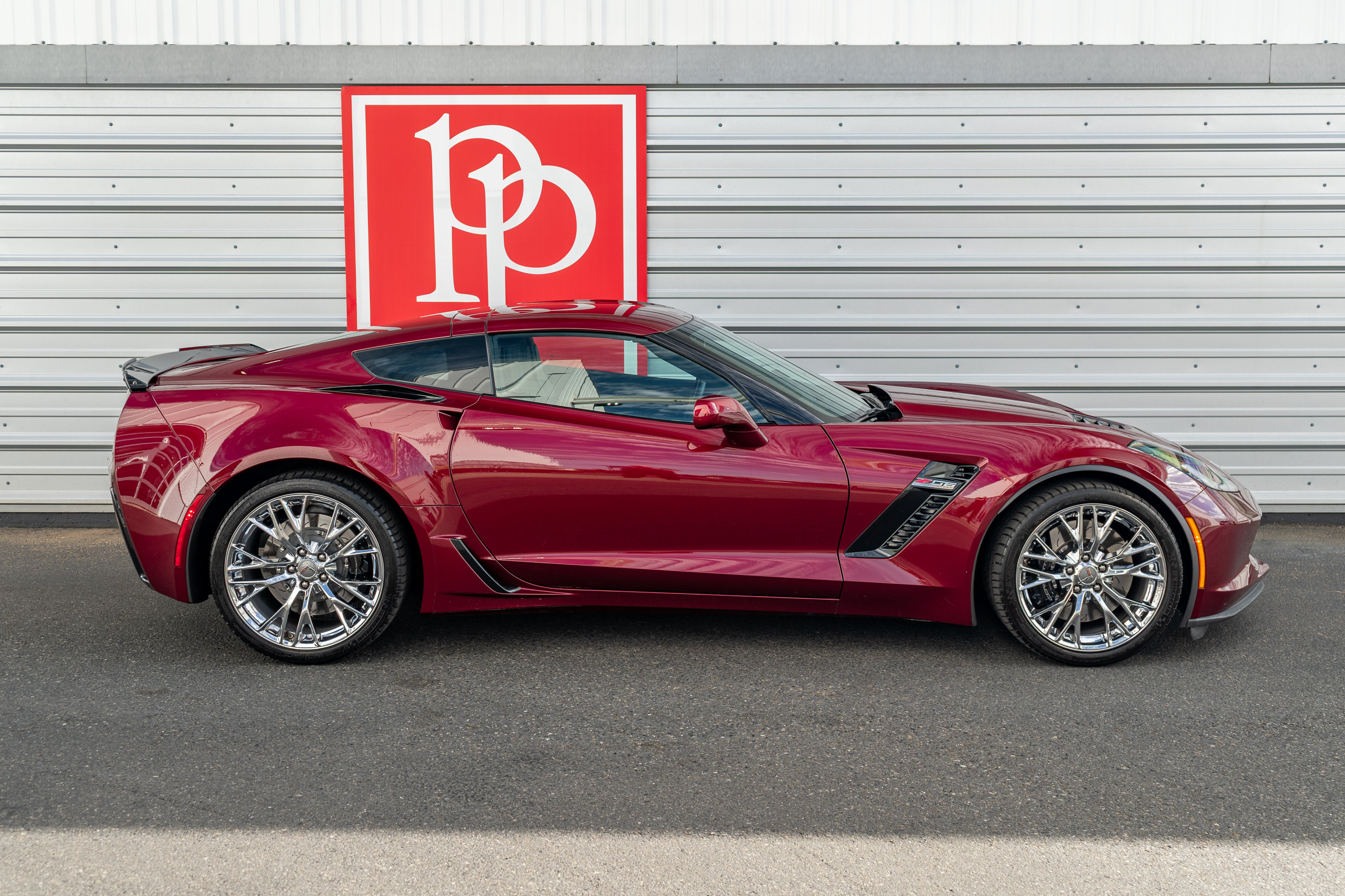 Used 2016 Chevrolet Corvette Z06 w/ 3LZ Preferred Equipment Group RWD image 41